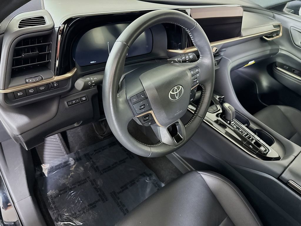 Certified 2025 Toyota Crown Signia AWD/4WD image 19