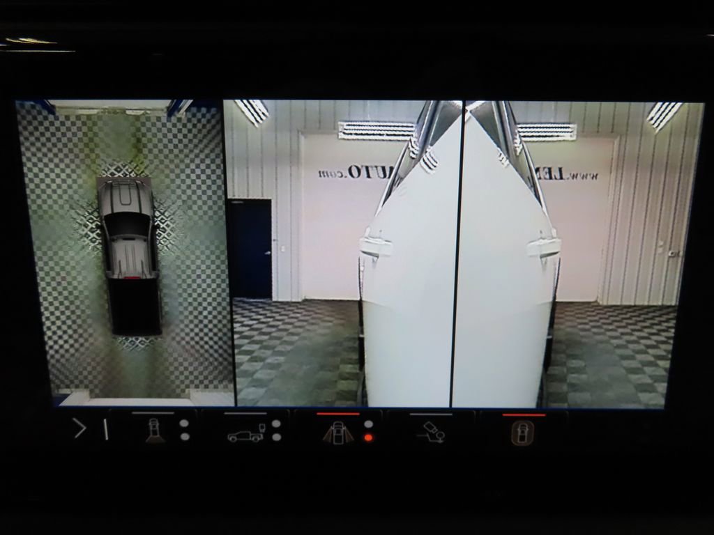 Used 2025 GMC Sierra 2500 AT4 w/ AT4 Premium Plus Package image 24