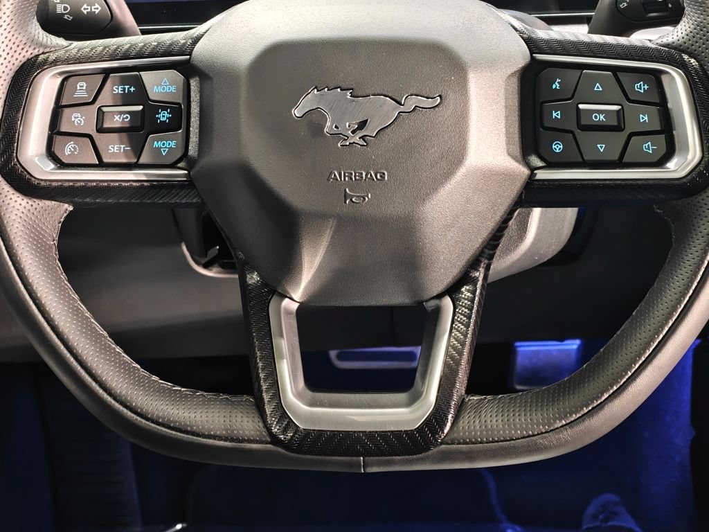 Used 2025 Ford Mustang Premium RWD image 6