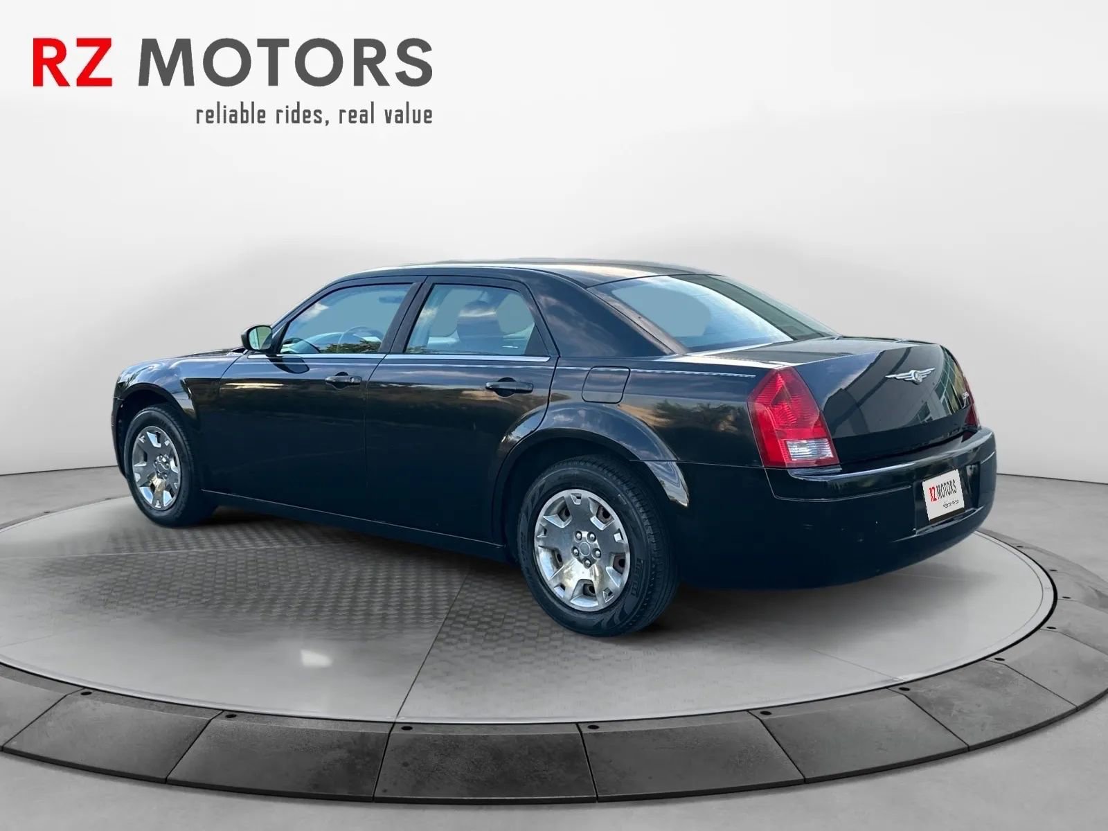 Used 2007 Chrysler 300 image 3