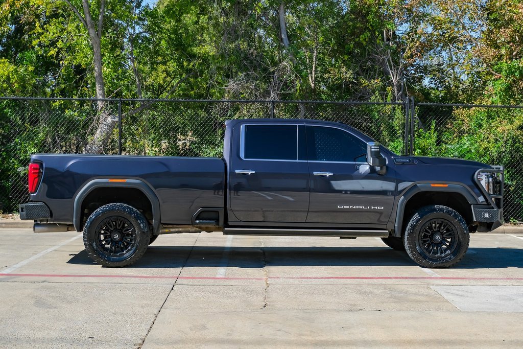 Used 2024 GMC Sierra 3500 Denali Ultimate image 9