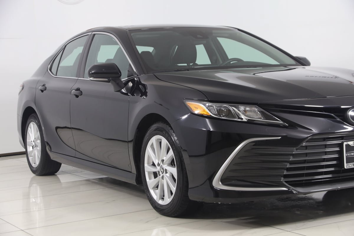 Used 2023 Toyota Camry LE FWD image 28