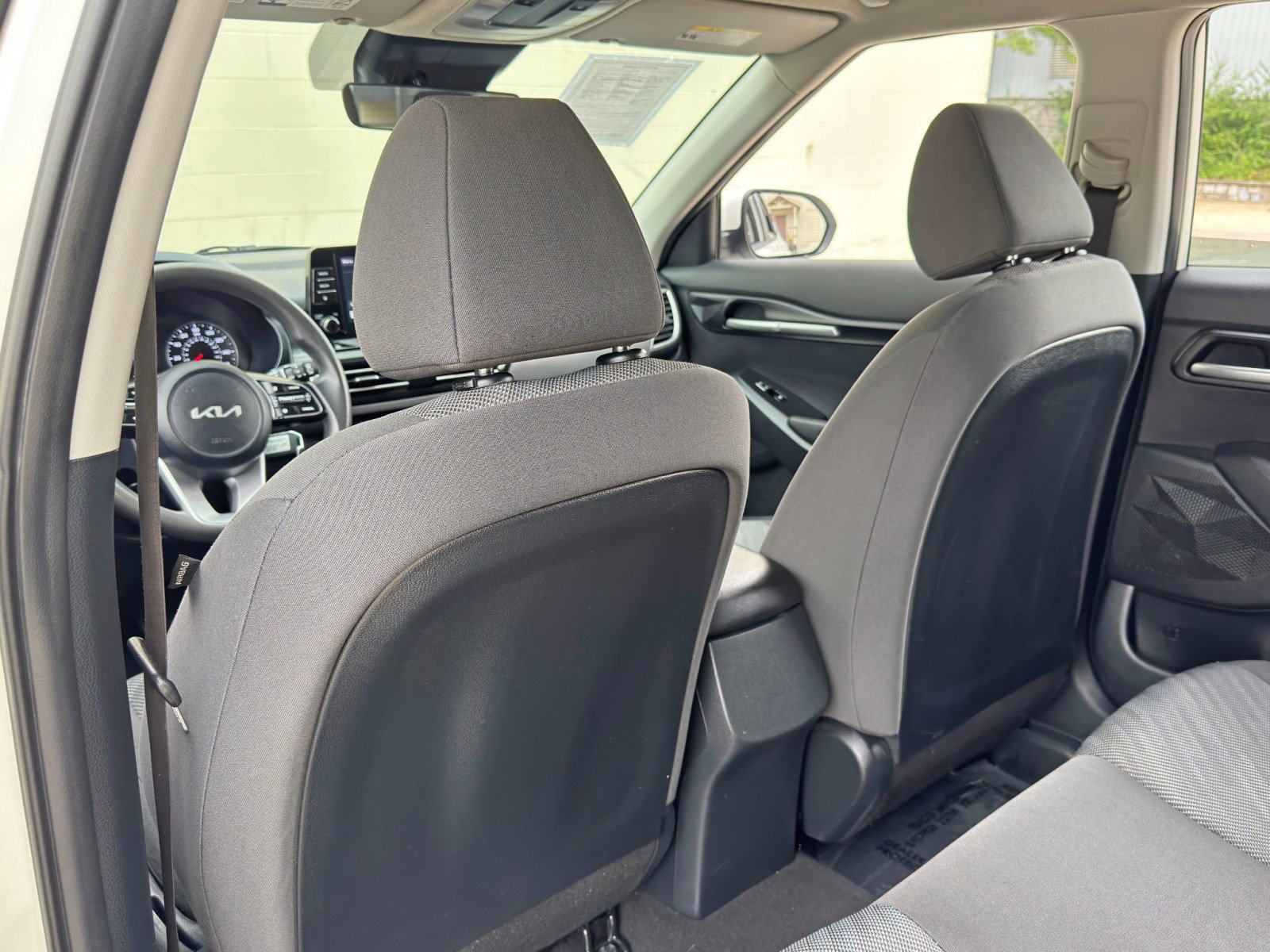 Used 2023 Kia Seltos LX AWD/4WD image 28