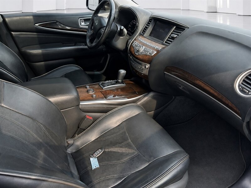 Used 2013 INFINITI JX35 AWD w/ Premium Pkg image 9