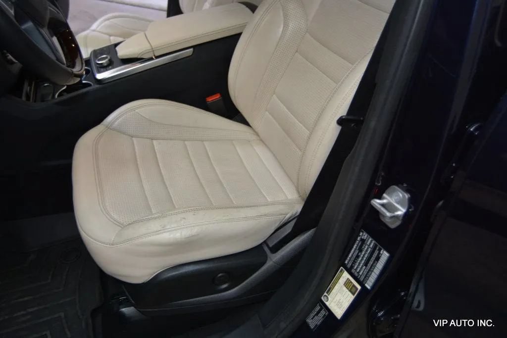 Used 2012 Mercedes-Benz ML 63 AMG 4MATIC image 17