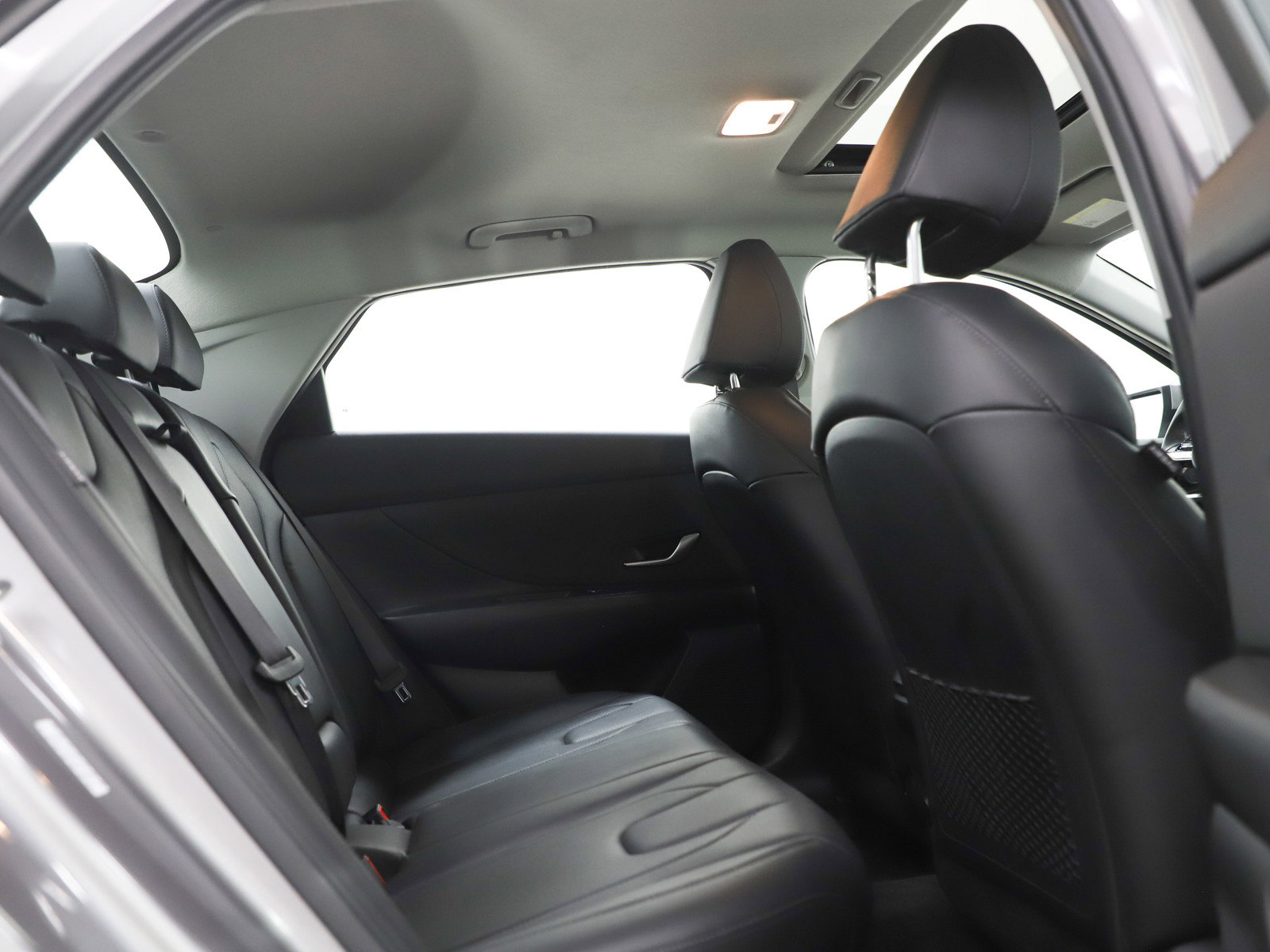Used 2024 Hyundai Elantra Limited FWD image 12