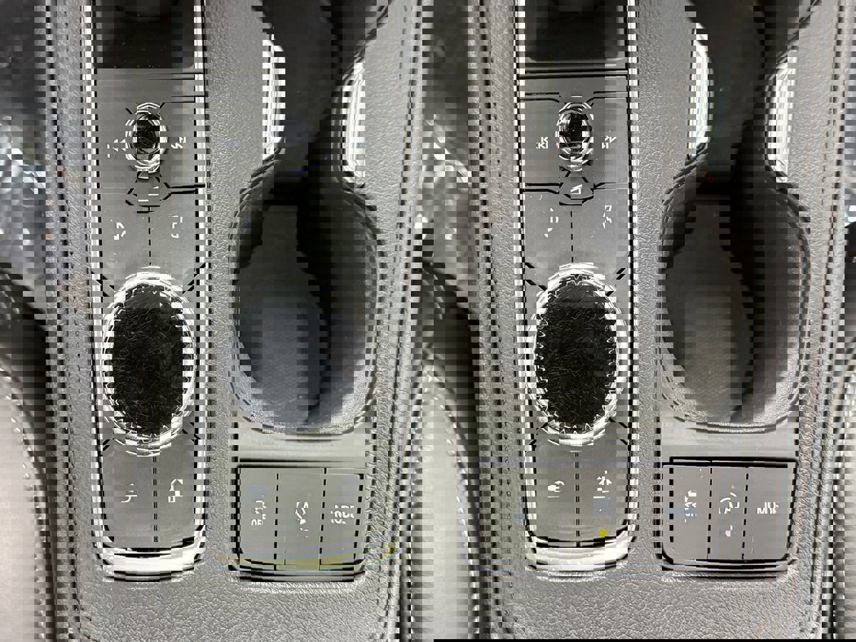 Used 2019 Cadillac XT4 Premium Luxury image 24