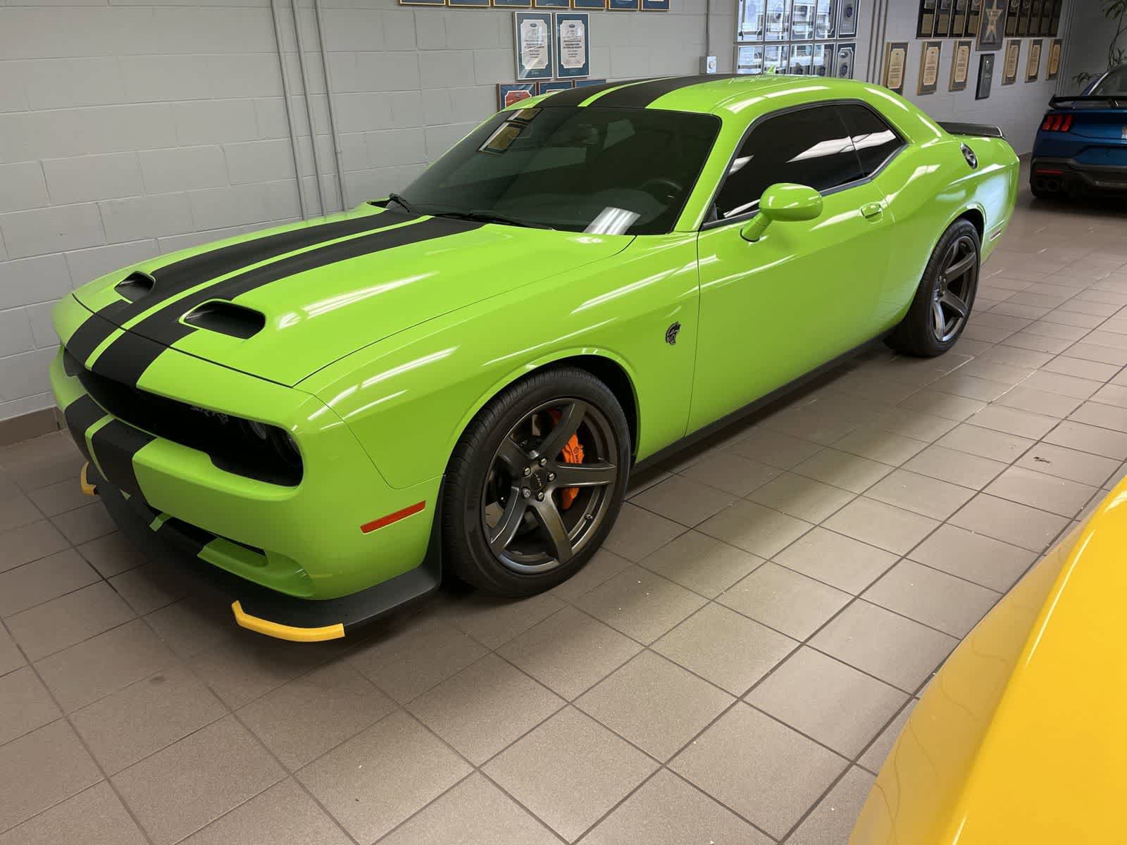Used 2019 Dodge Challenger SRT Hellcat w/ Plus Package RWD image 4