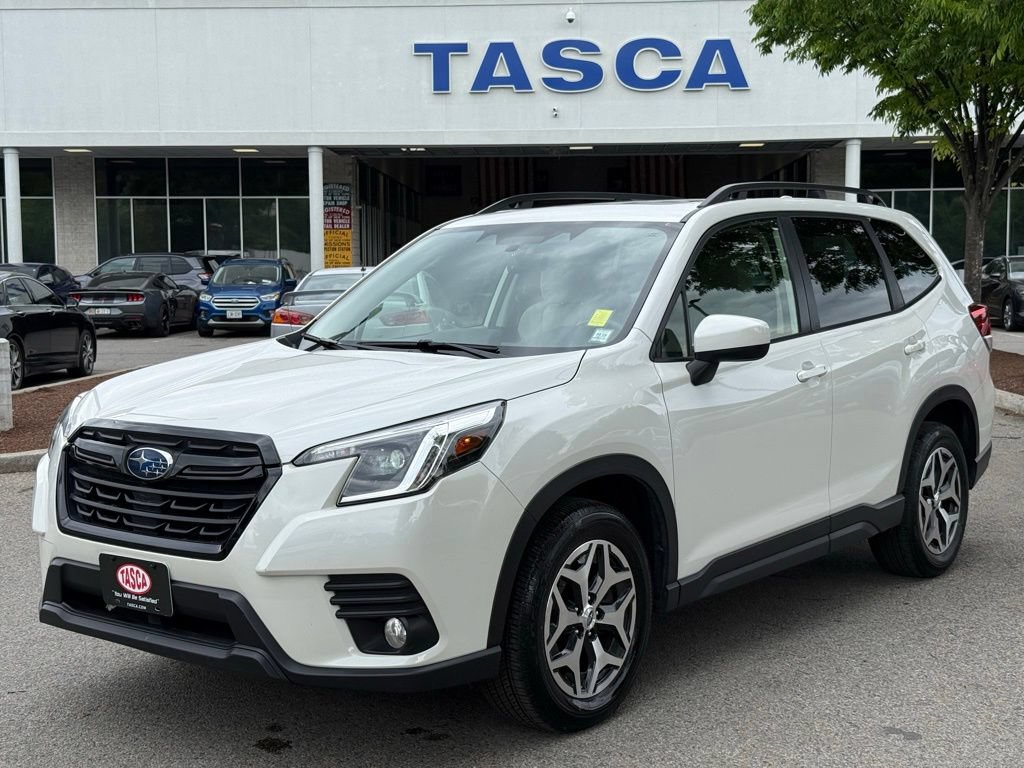 Used 2023 Subaru Forester Premium AWD/4WD image 1