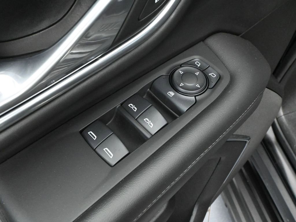 Used 2024 GMC Yukon XL SLE image 19