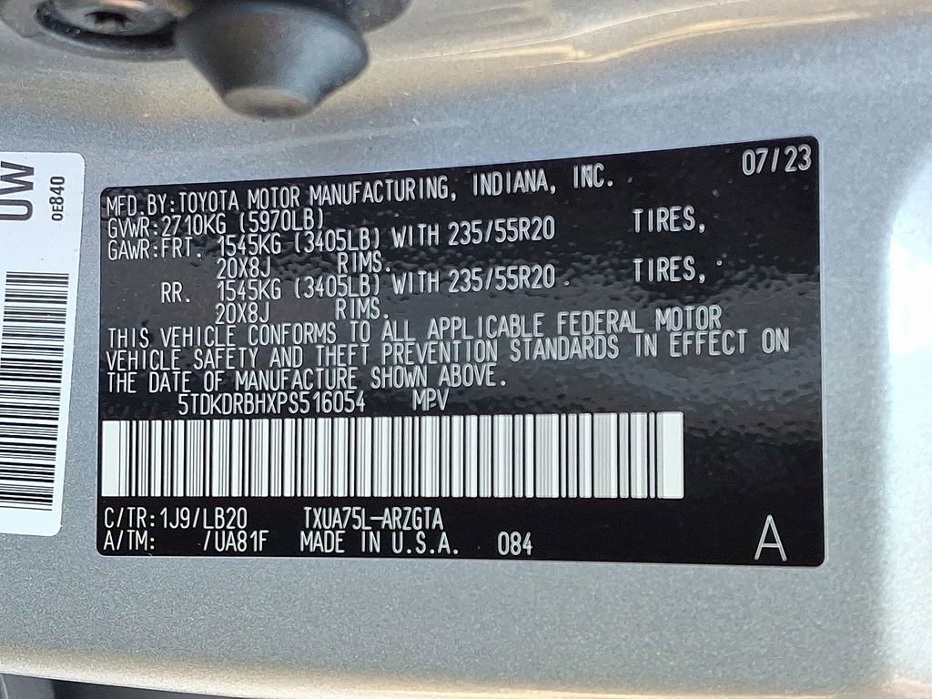 Used 2023 Toyota Highlander Limited image 28