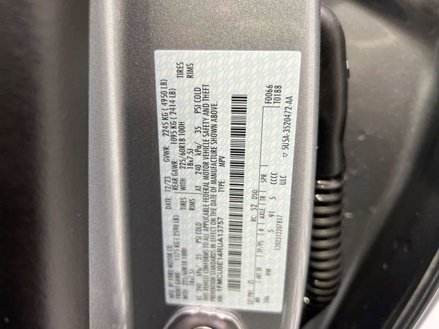 Used 2024 Ford Escape SE FWD image 22