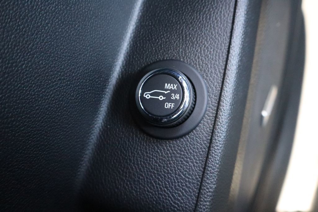 Used 2023 Chevrolet Traverse RS image 28