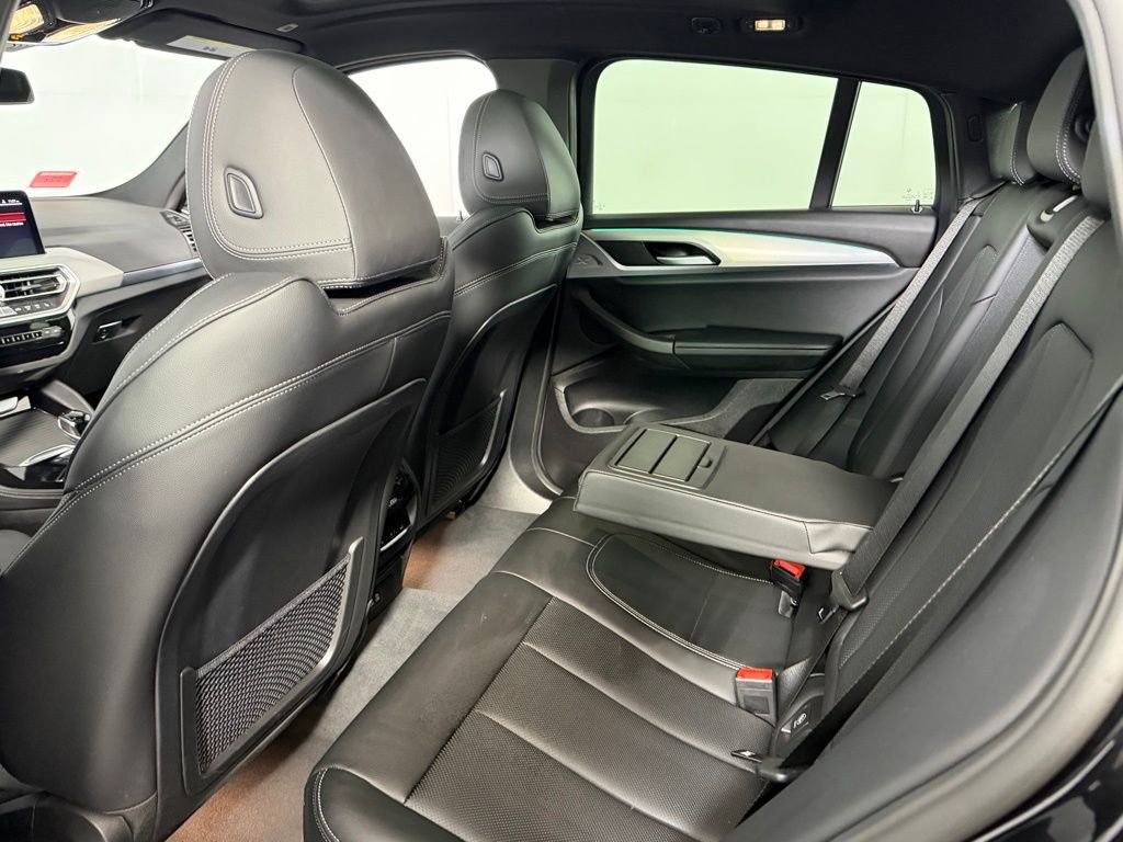 Used 2025 BMW X4 xDrive30i image 26