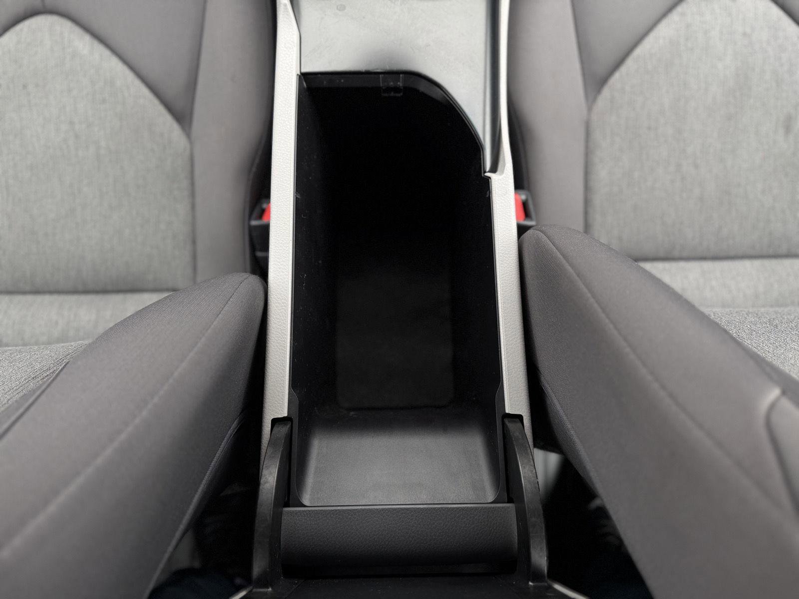 Used 2018 Toyota Camry LE w/ Protection Package (Q2) image 20