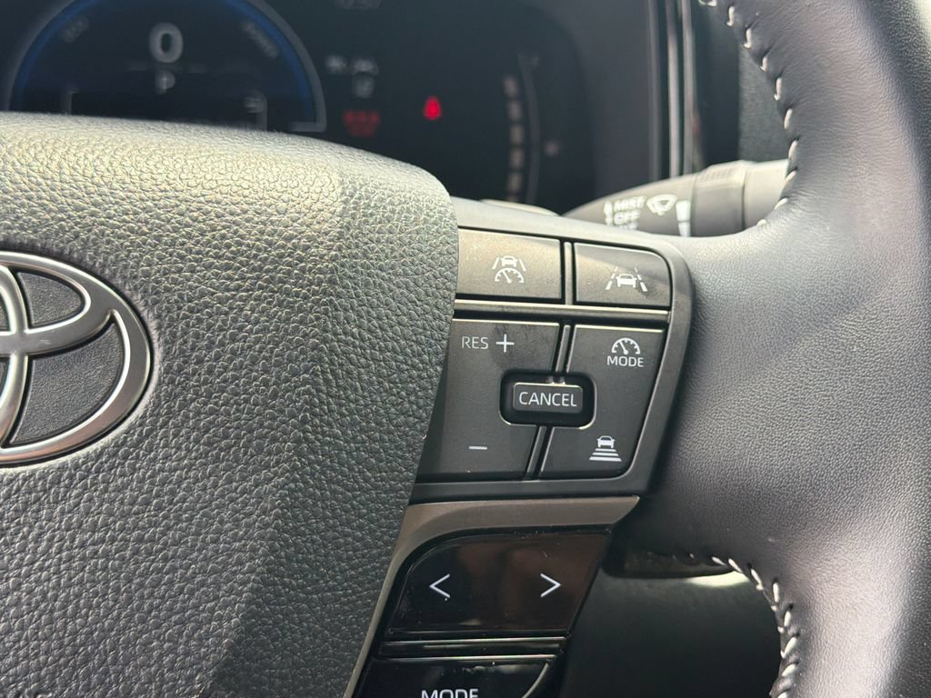 Used 2025 Toyota Camry SE w/ Convenience Package FWD image 30