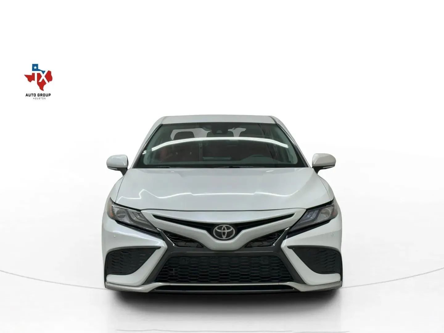 Used 2021 Toyota Camry XSE w/ Navigation Upgrade Package image 7