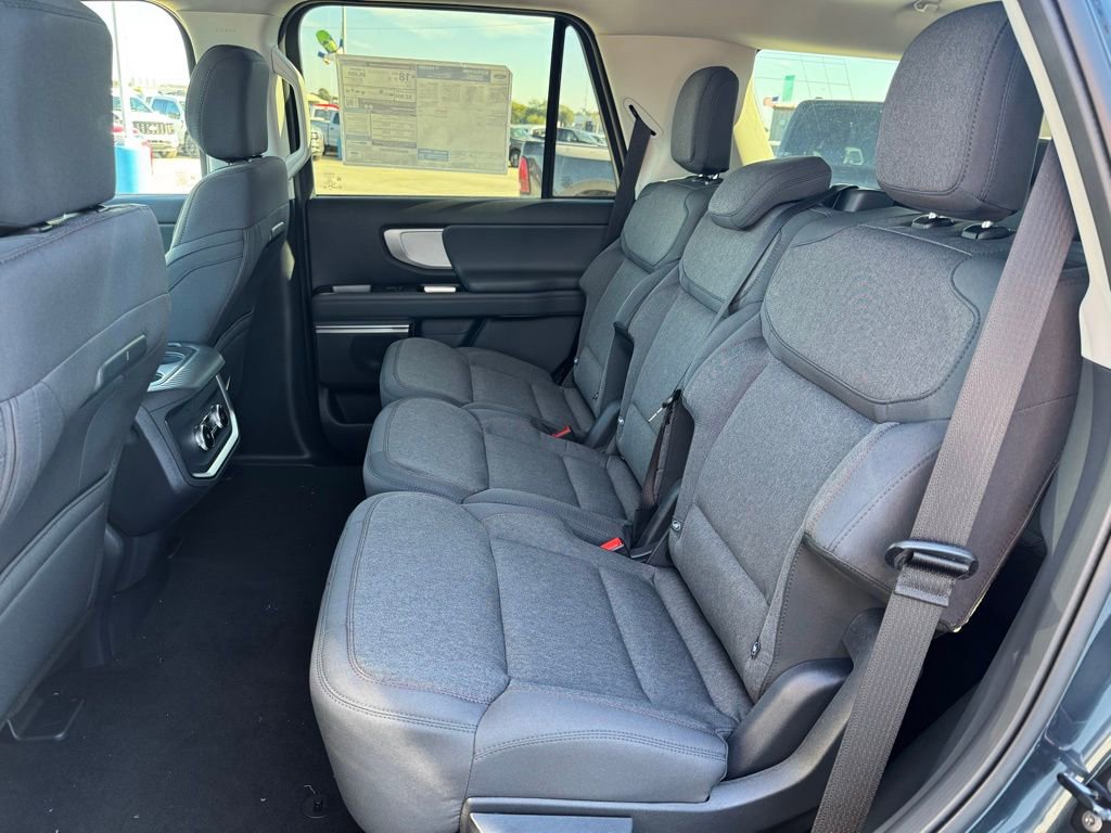 New 2025 Ford Expedition Active image 14