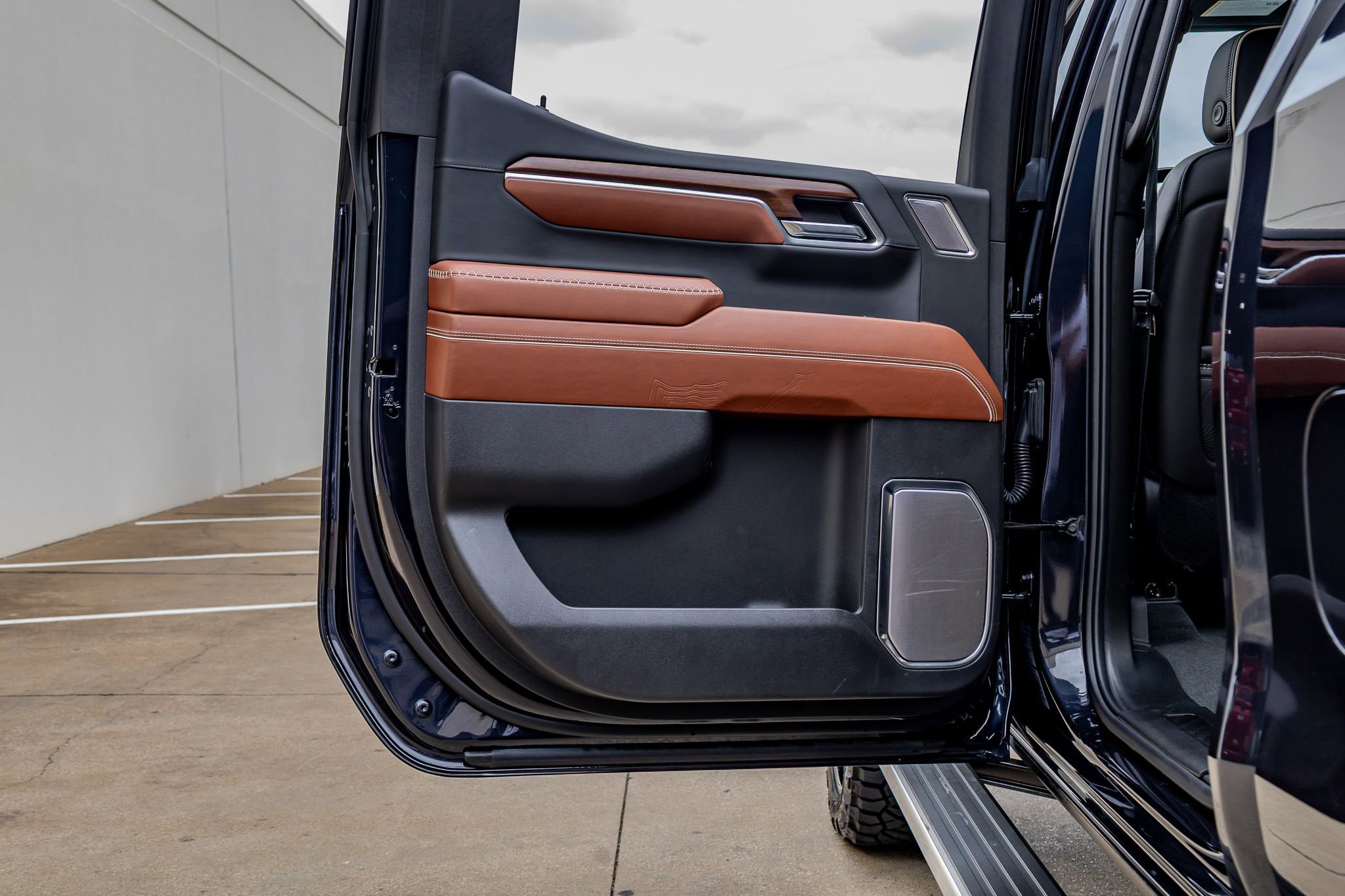 Used 2025 GMC Sierra 1500 Denali Ultimate image 38