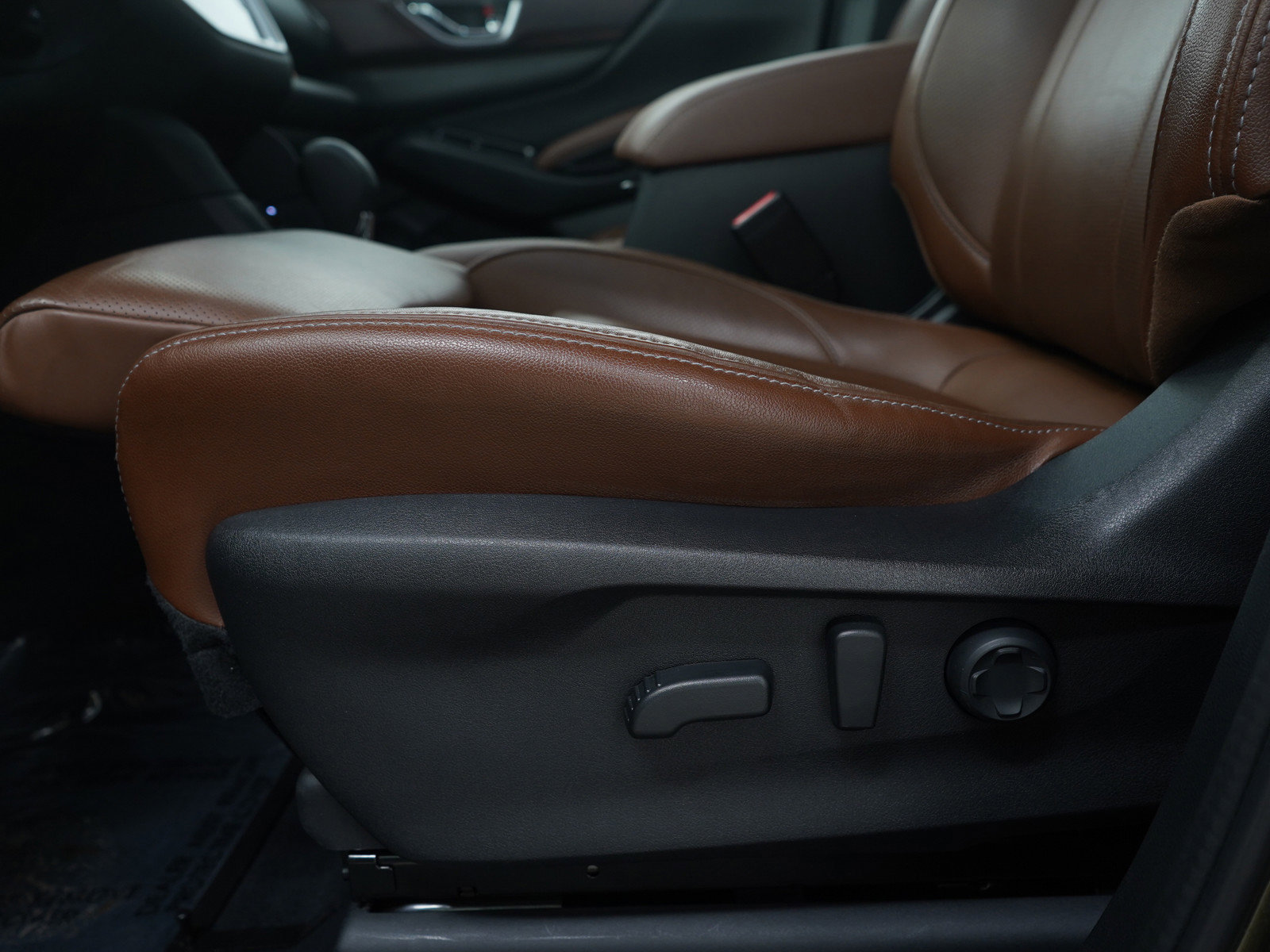 Used 2023 Subaru Ascent Touring image 27