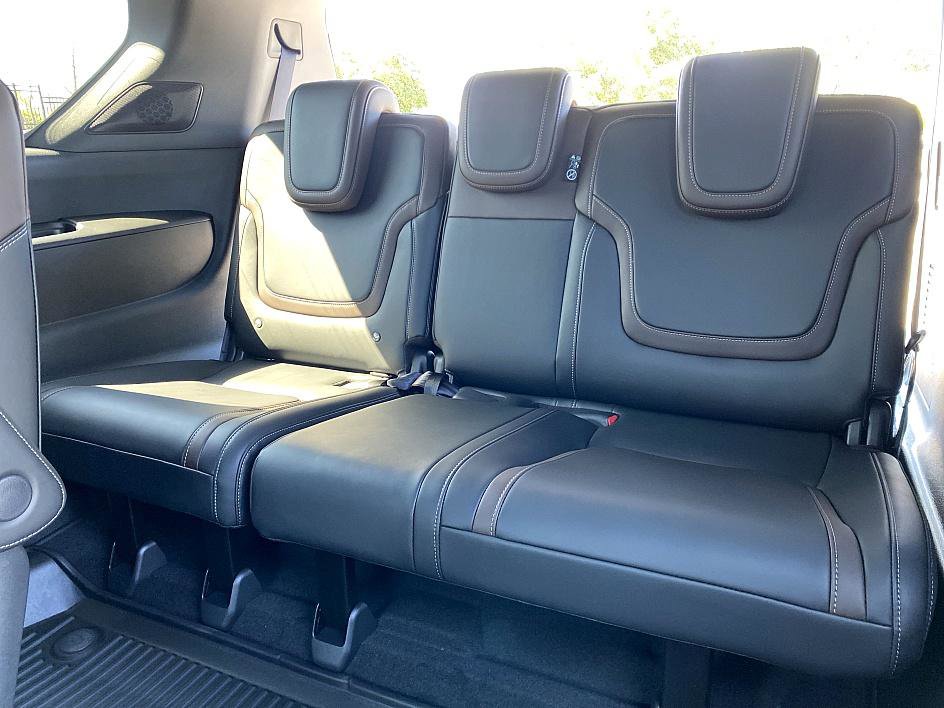 New 2026 Nissan Armada SL w/ Captain's Chari Seat Package image 22