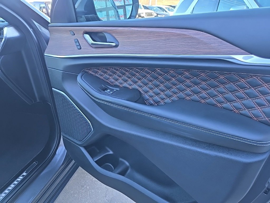 Used 2025 Jeep Grand Cherokee Summit image 82