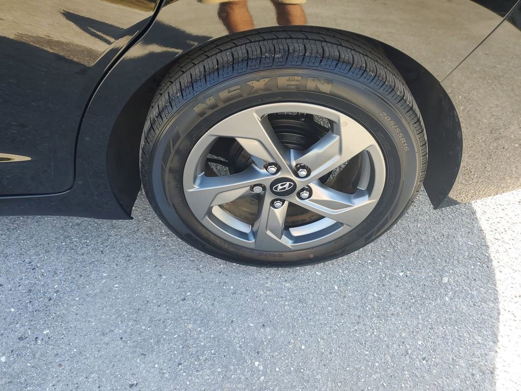 Used 2017 Hyundai Elantra Value Edition image 20