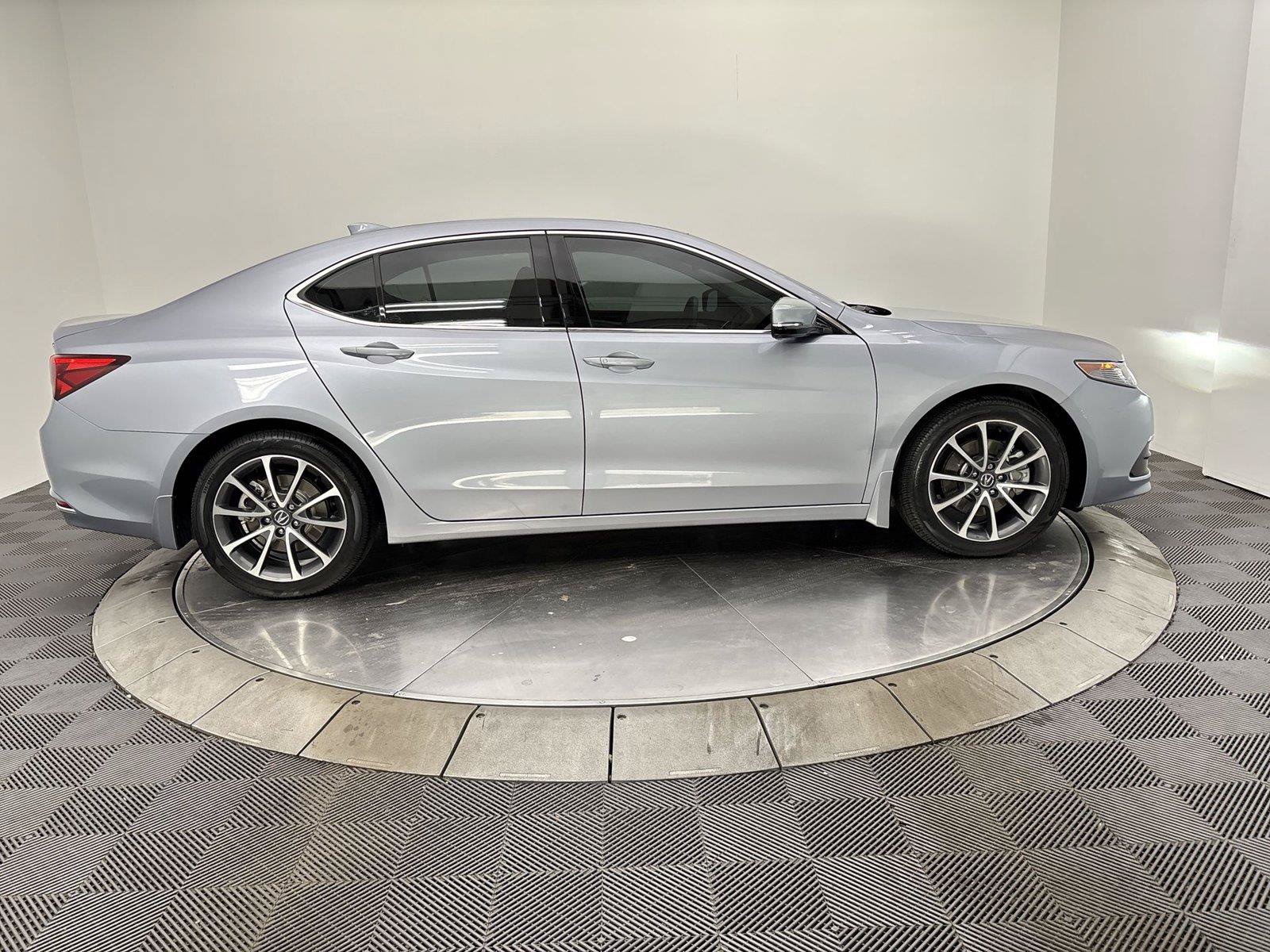 Used 2015 Acura TLX w/ Technology Package FWD image 17