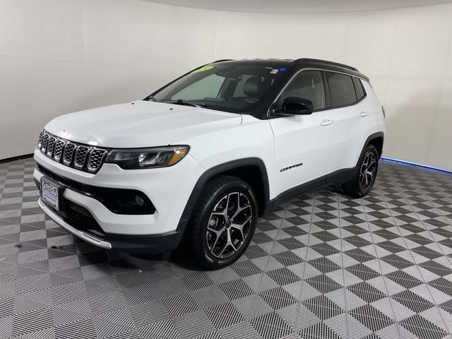 Used 2024 Jeep Compass Limited AWD/4WD image 4