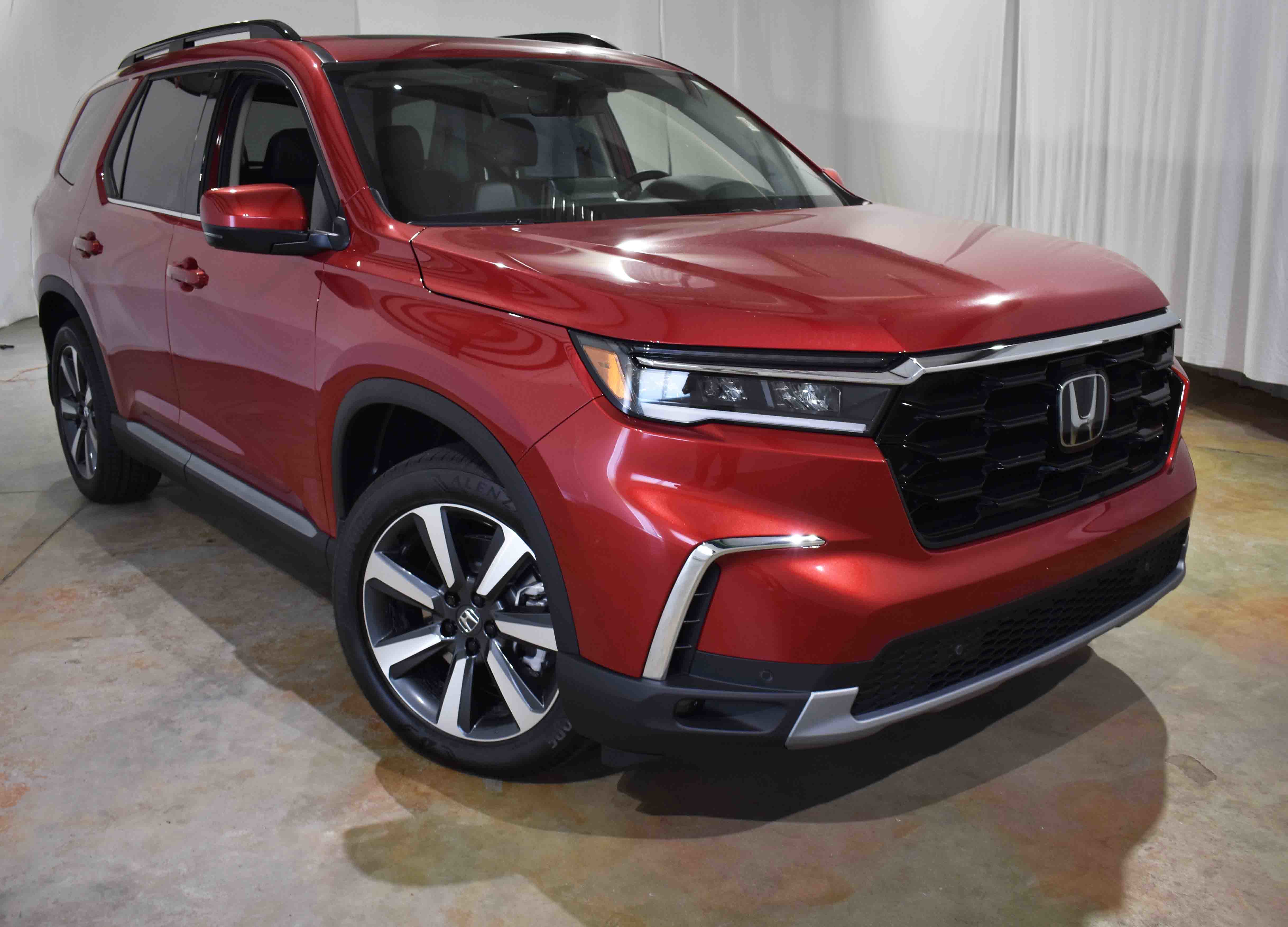 New 2025 Honda Pilot Touring