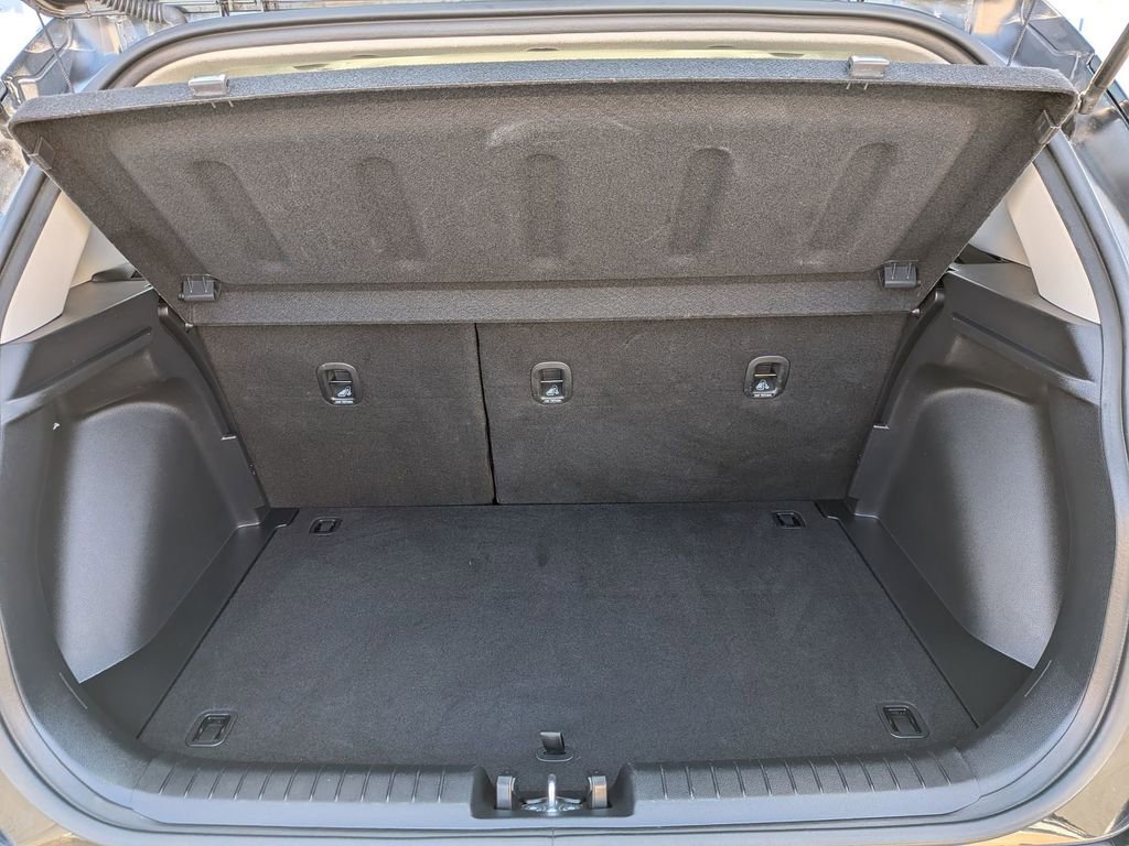 Used 2025 Hyundai Venue SEL image 29