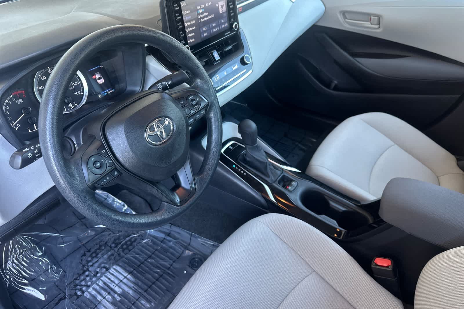 Used 2022 Toyota Corolla LE FWD image 11