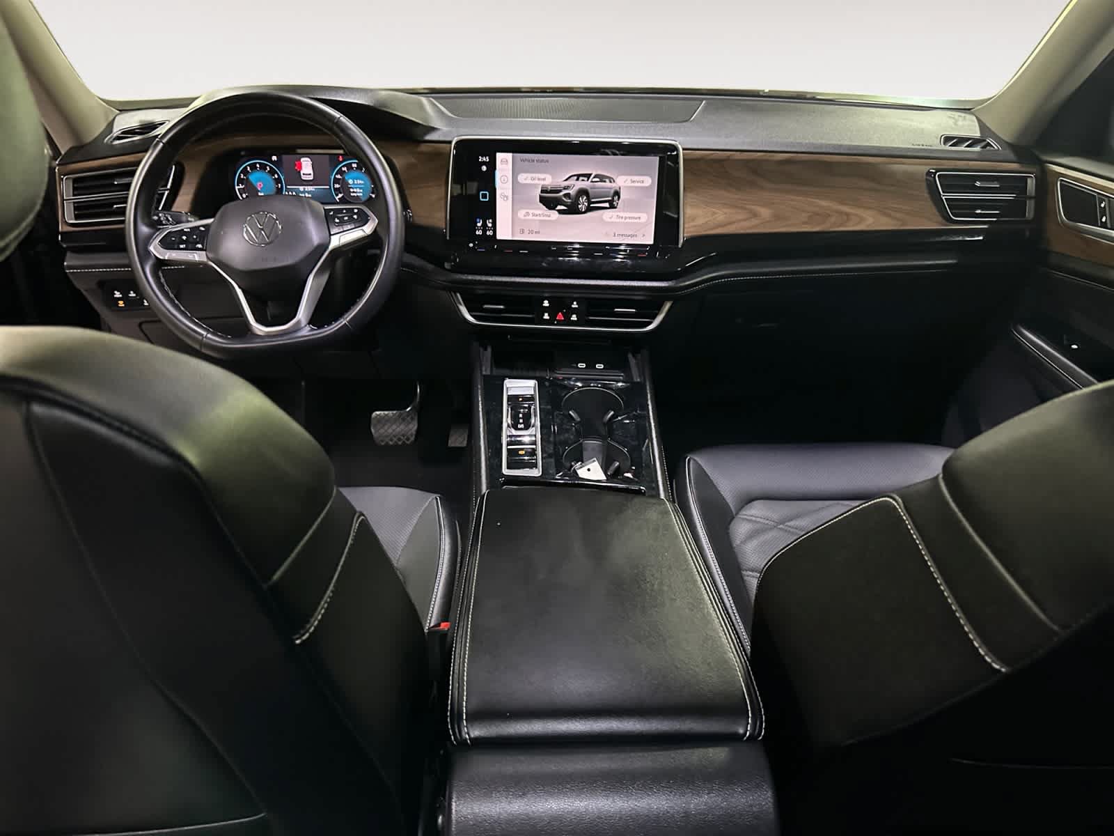 Used 2025 Volkswagen Atlas SE AWD/4WD image 17