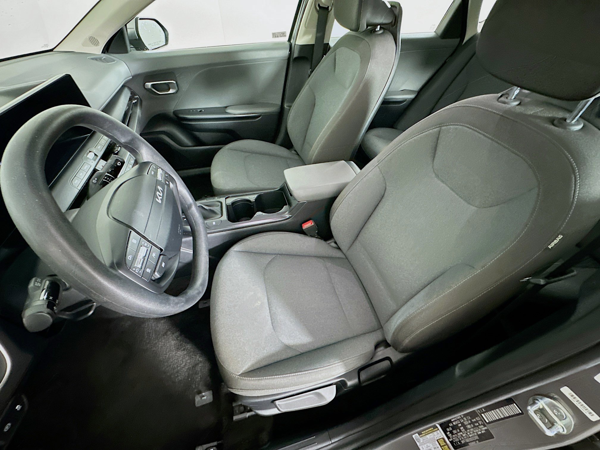 Used 2025 Kia K4 LXS image 13