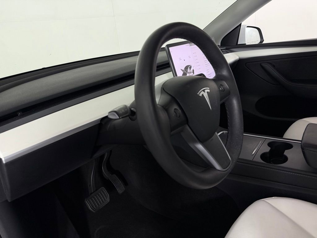 Used 2023 Tesla Model Y Long Range image 21