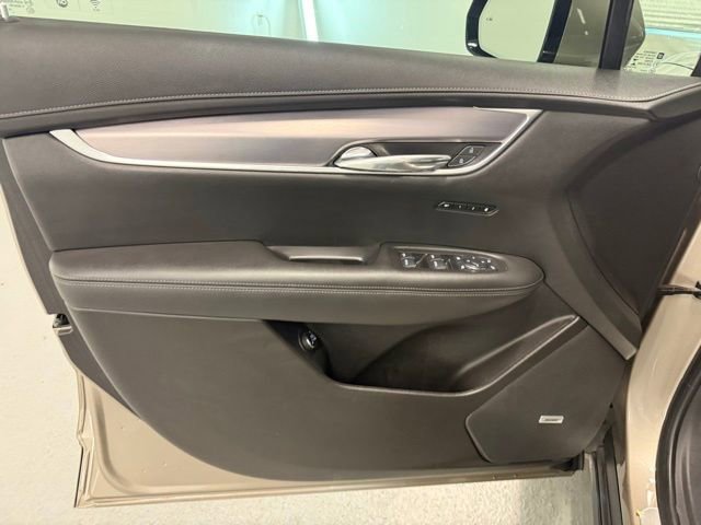 Used 2023 Cadillac XT6 Luxury FWD image 13