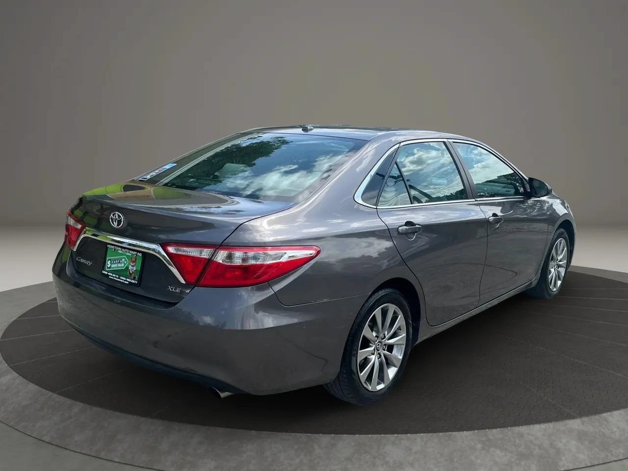 Used 2015 Toyota Camry XLE FWD image 7