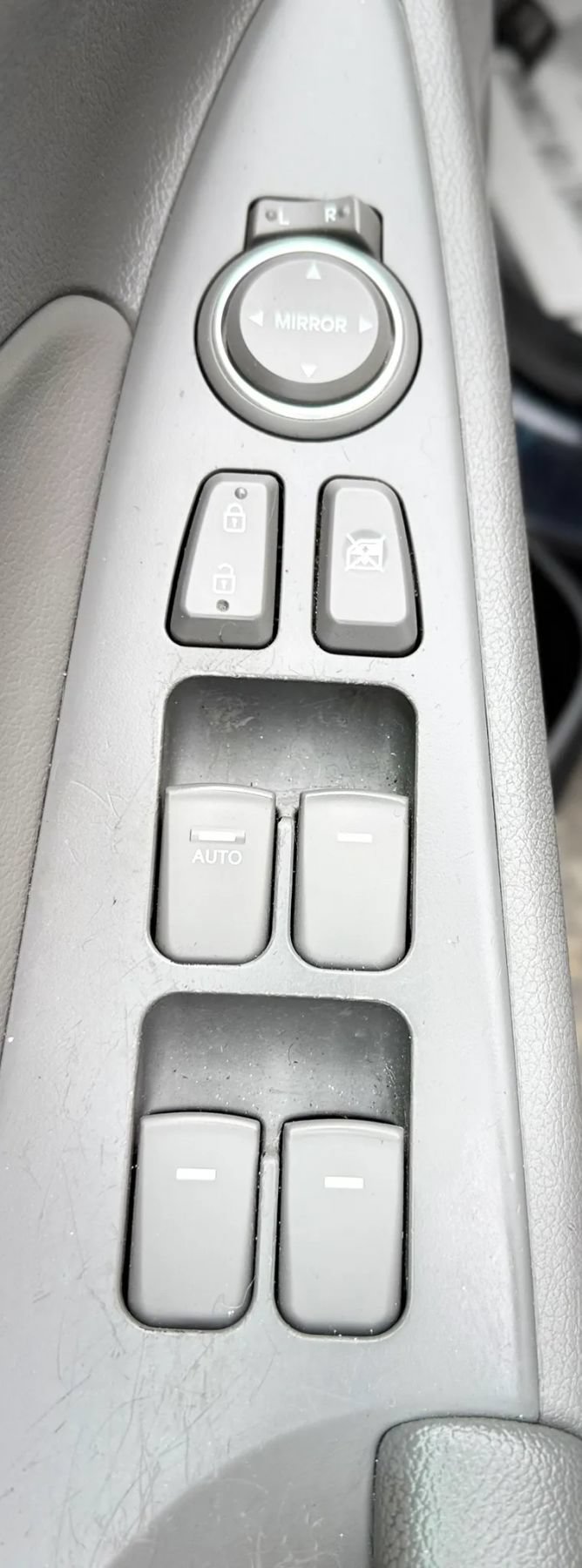 Used 2013 Hyundai Sonata Limited FWD image 23