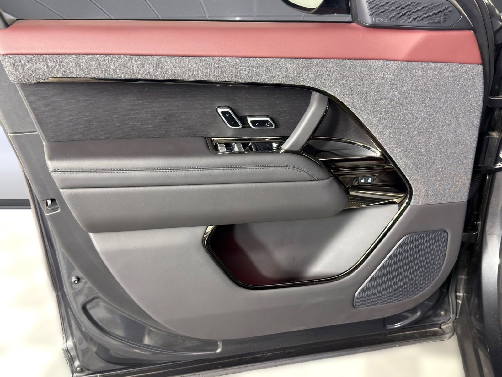 Certified 2024 Land Rover Range Rover Sport Autobiography AWD/4WD image 12