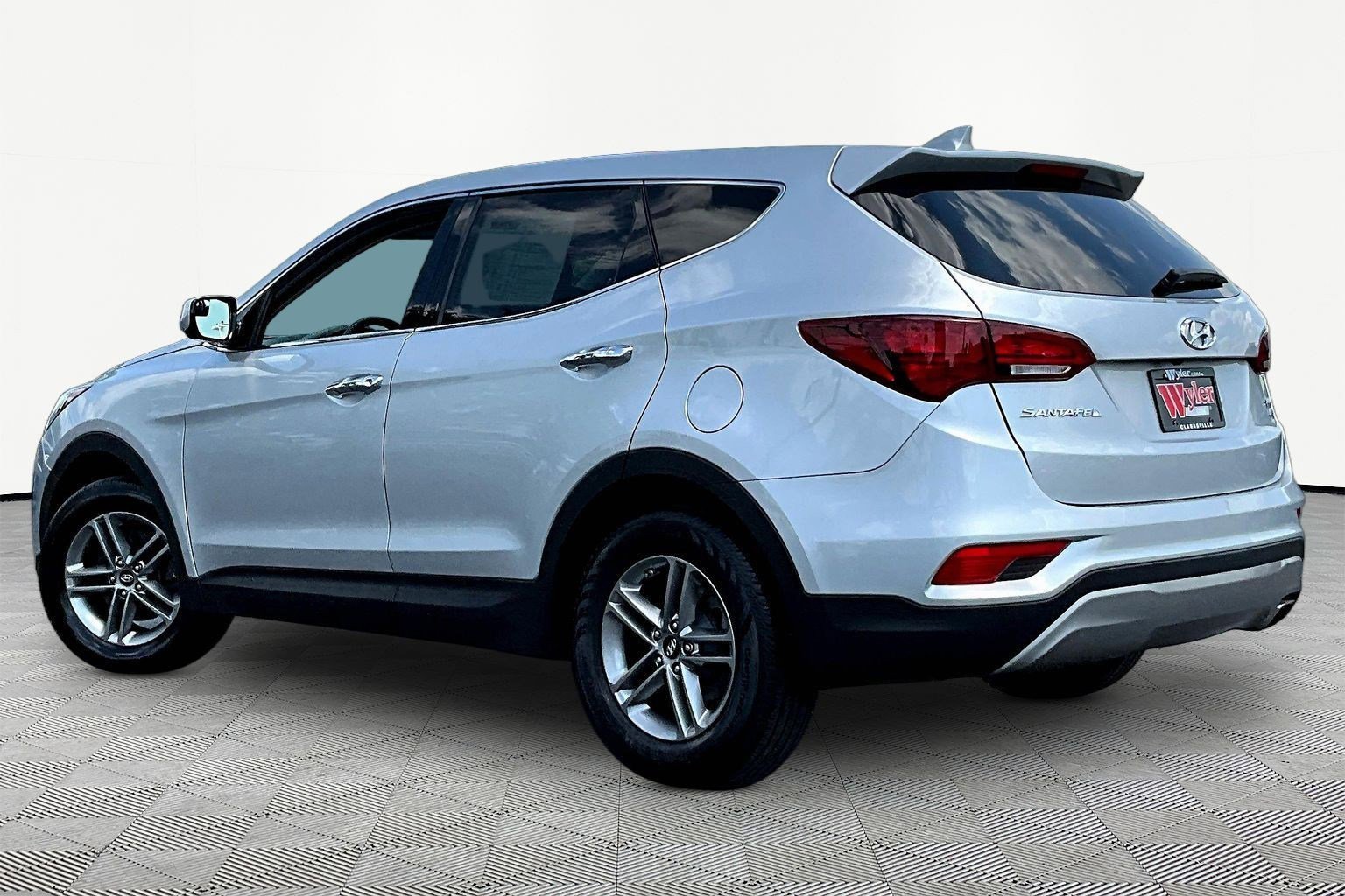 Used 2017 Hyundai Santa Fe Sport AWD/4WD image 4