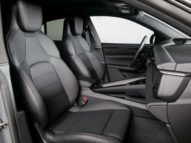 New 2026 Porsche Macan GTS Electric AWD/4WD image 12