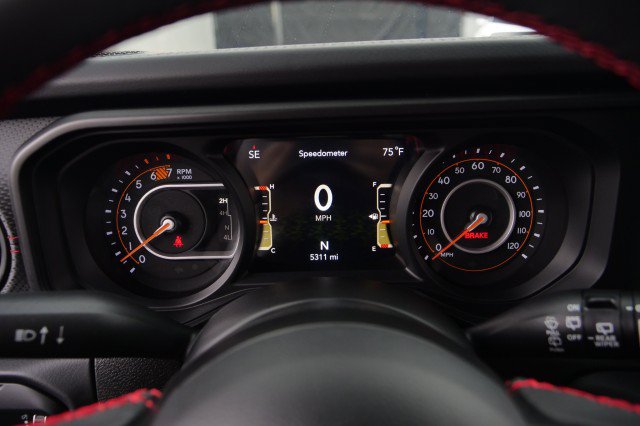 Used 2024 Jeep Wrangler Rubicon AWD/4WD image 16