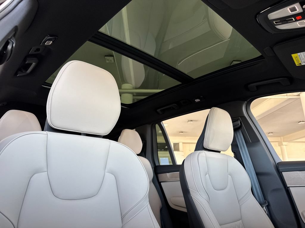 New 2026 Volvo XC90 B5 Plus AWD/4WD image 17