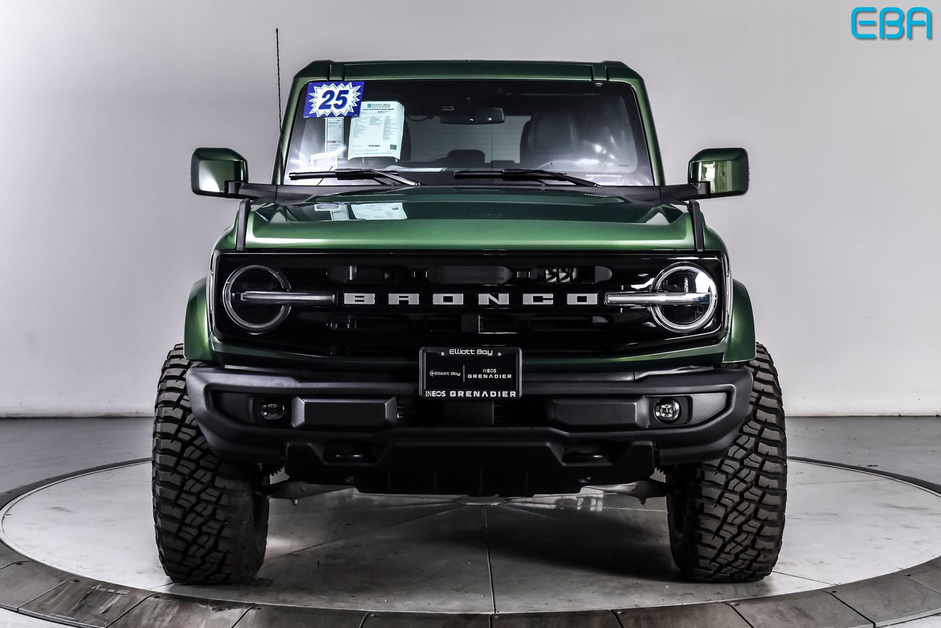 Used 2025 Ford Bronco Outer Banks AWD/4WD image 8
