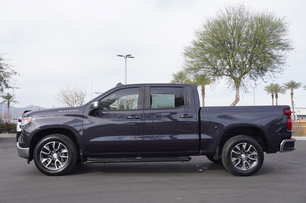 Used 2022 Chevrolet Silverado 1500 LT image 2
