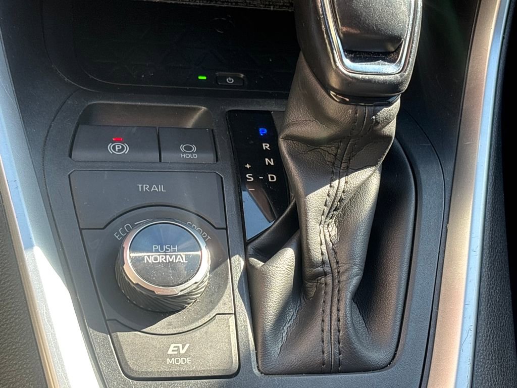 Used 2020 Toyota RAV4 XSE image 15