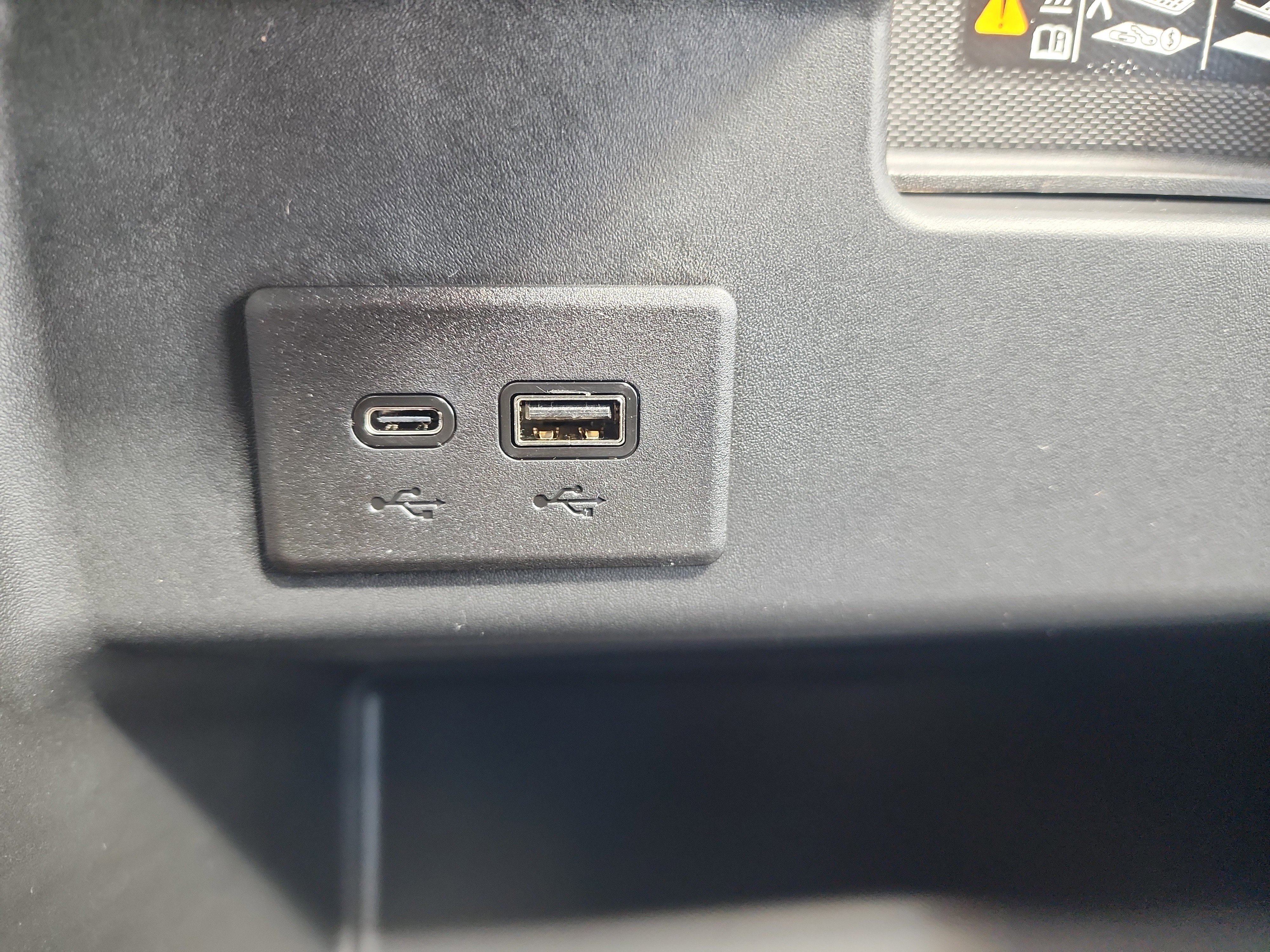 New 2025 GMC Sierra 2500 SLT w/ SLT Convenience Package image 22