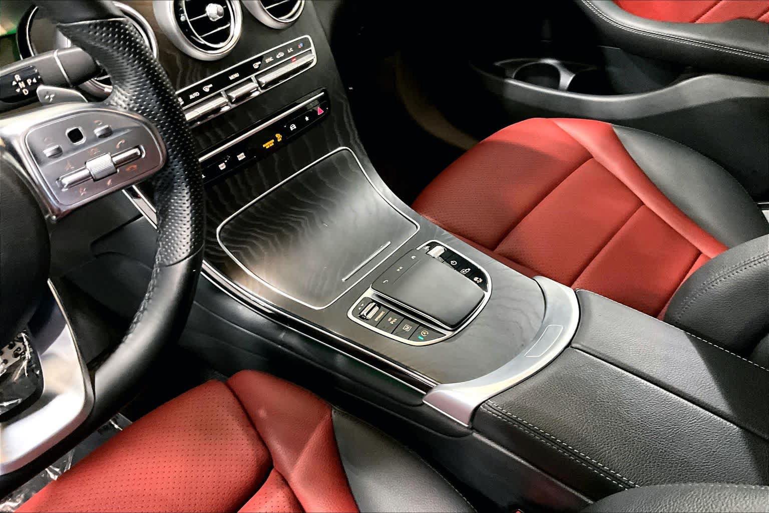 Used 2023 Mercedes-Benz GLC 300 4MATIC Coupe image 15
