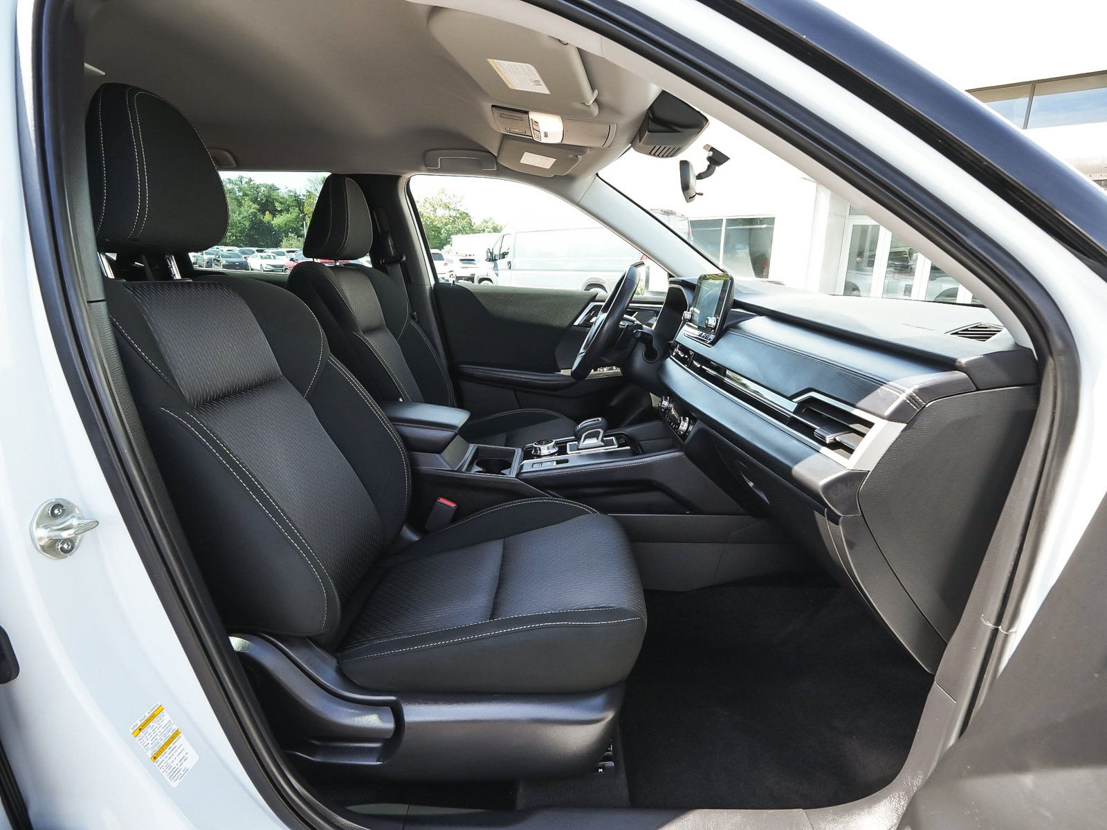 Used 2023 Mitsubishi Outlander ES AWD/4WD image 42