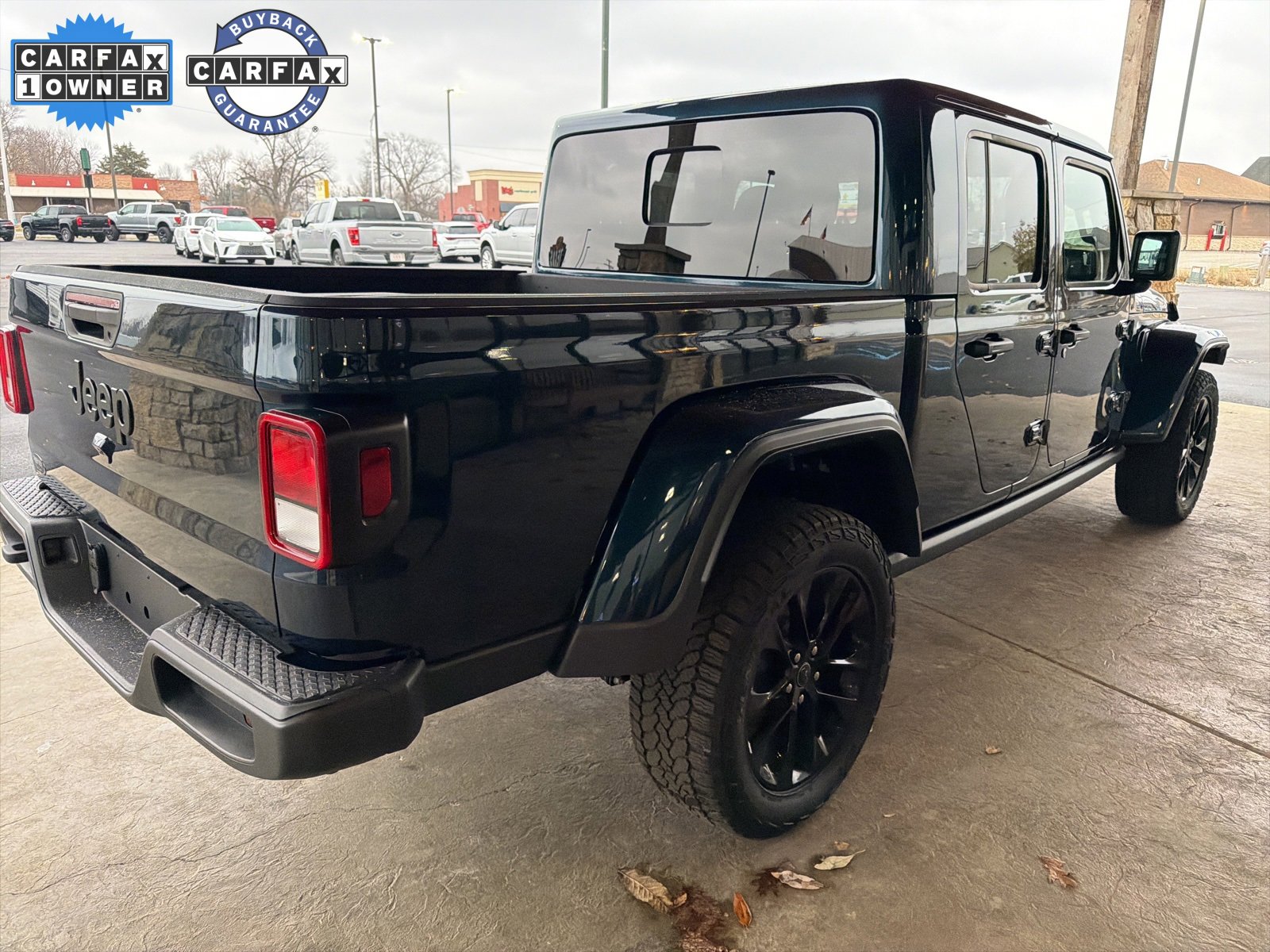 Used 2025 Jeep Gladiator Sport image 19